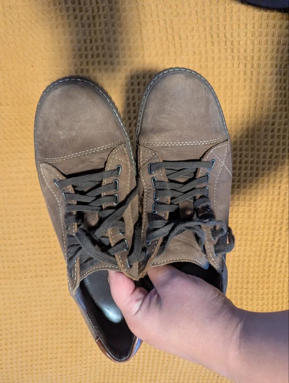 Johnston & Murphy Men's Dark Brown Suede Lace-Up Sneakers, 9